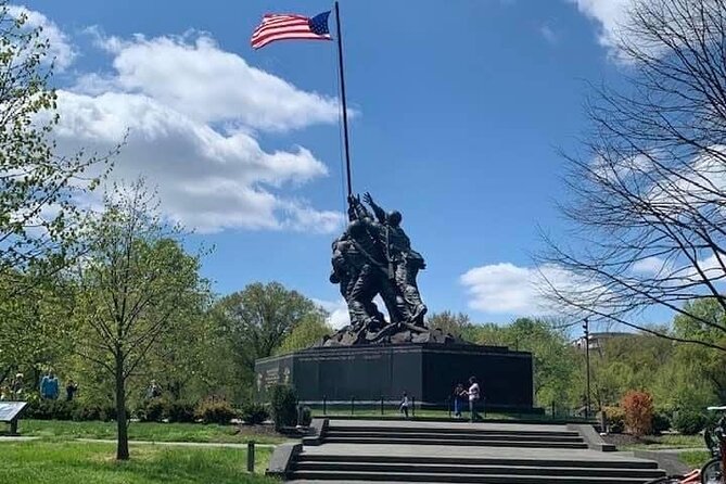 4- Hour Private customizable Washington DC Tour - World War II Memorial plus the benefits of getting close