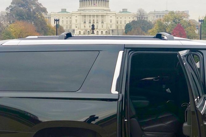 4 Hours Private Chauffeured DC Sight Seeing Tour / SUV & Sedan - Capitol area and Washington Monument views: government scale in a few minutes