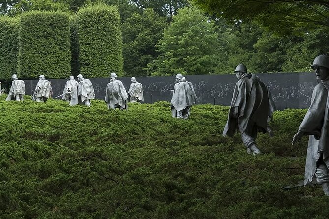 4-Hr DC Monuments Small Group Sightseeing Guided Tour - Who Should Book This and Who Might Be Happier Elsewhere