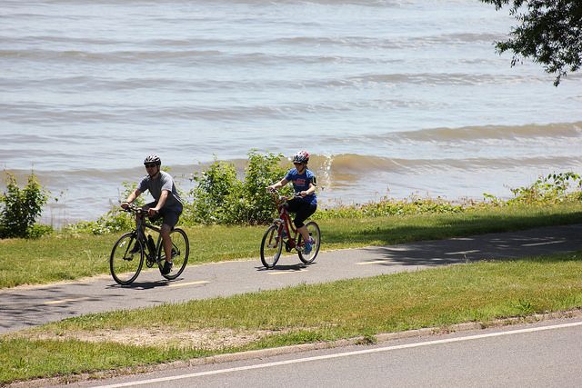 Alexandria: Full-Day Bike Tour to Mt Vernon w/ Optional Boat - Alexandria bike pickup and how to get moving smoothly