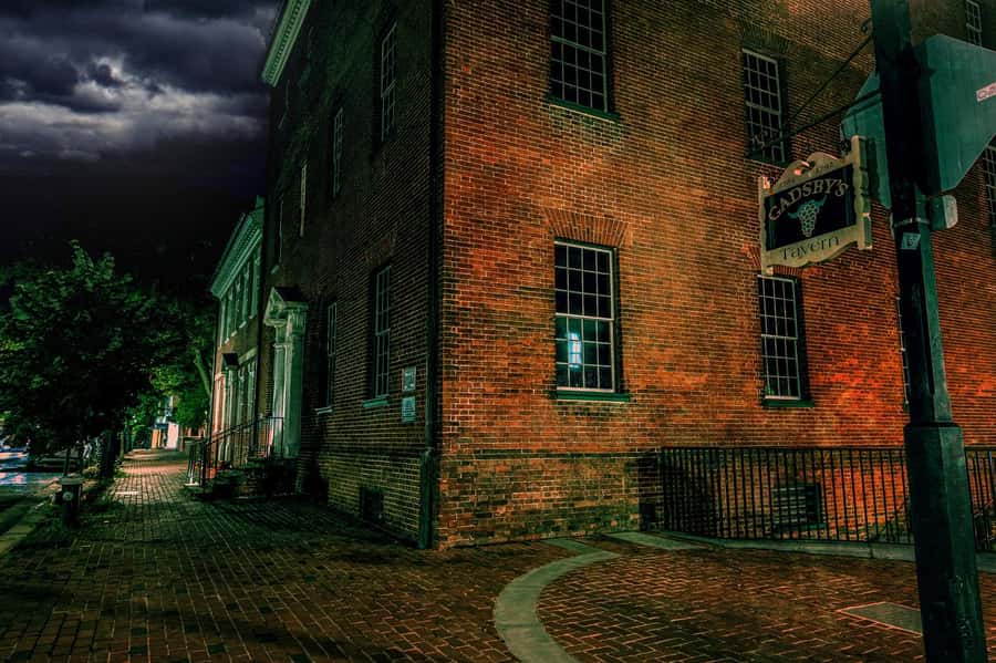 Alexandria: Phantoms of the Potomac Walking Tour - Walking over a mile in 1 hour, plus the extended option
