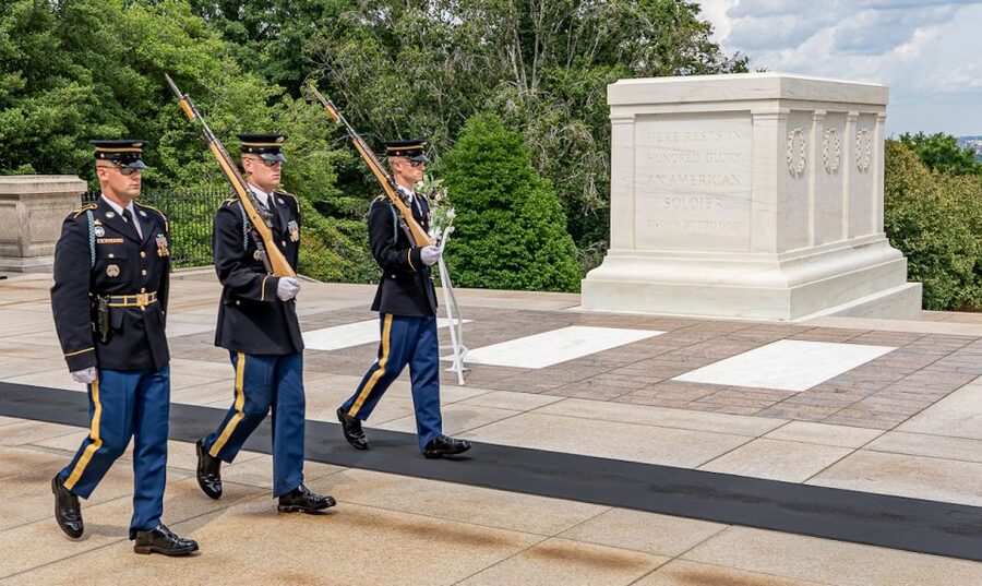 Arlington Cemetery: Changing of the Guard & Small-Group Tour - JFK Eternal Flame and Family Gravesite: A Quiet Moment That Sticks