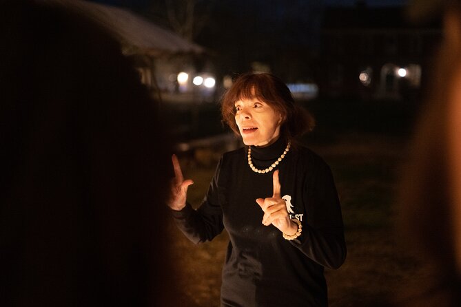Ashes and Apparitions of Annapolis Ghost Tour - Your guide experience: why storytelling style matters