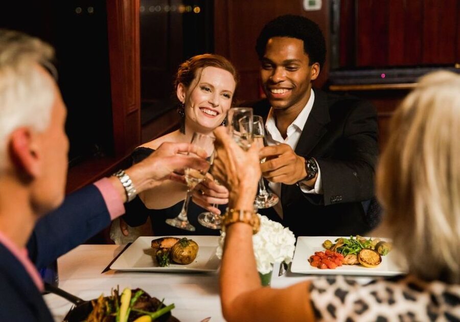 Baltimore: Christmas Eve Gourmet Brunch or Dinner Cruise - Christmas Eve cruising on the Patapsco River: what this experience really delivers