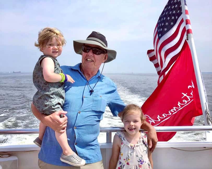 Baltimore: Inner Harbor Sightseeing Cruise - Finding the dock at 555 Light St (and boarding fast)