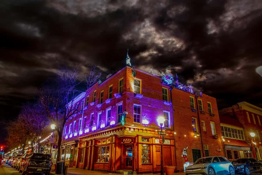 Baltimore: Raven's Revenge Walking Ghost Tour - The best part: why this tour works so well at night