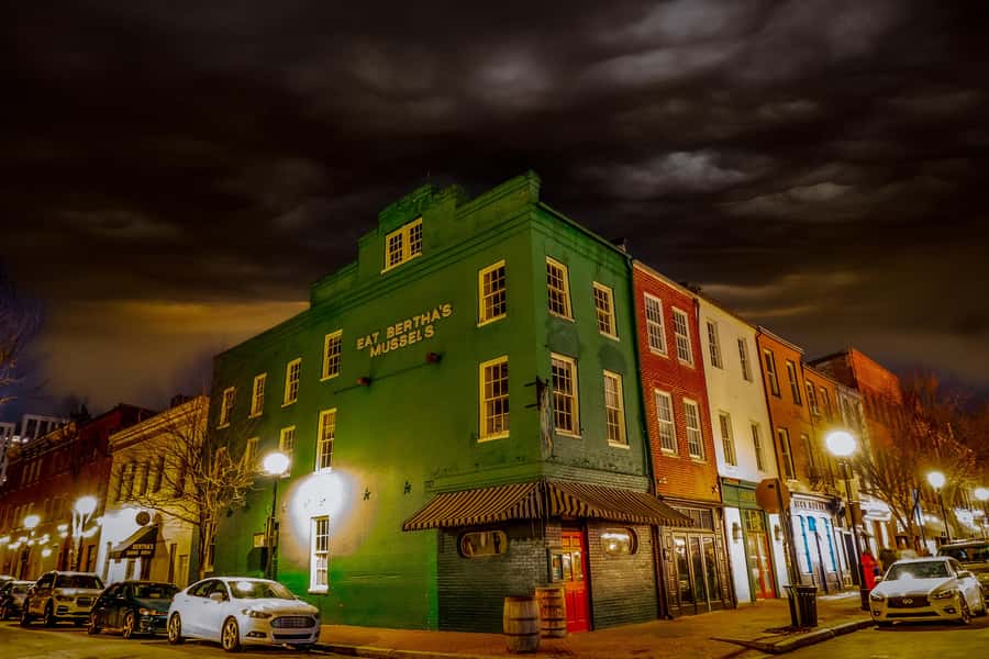 Baltimore: Raven's Revenge Walking Ghost Tour - Max’s Taphouse and Bertha’s: when local landmarks turn spooky