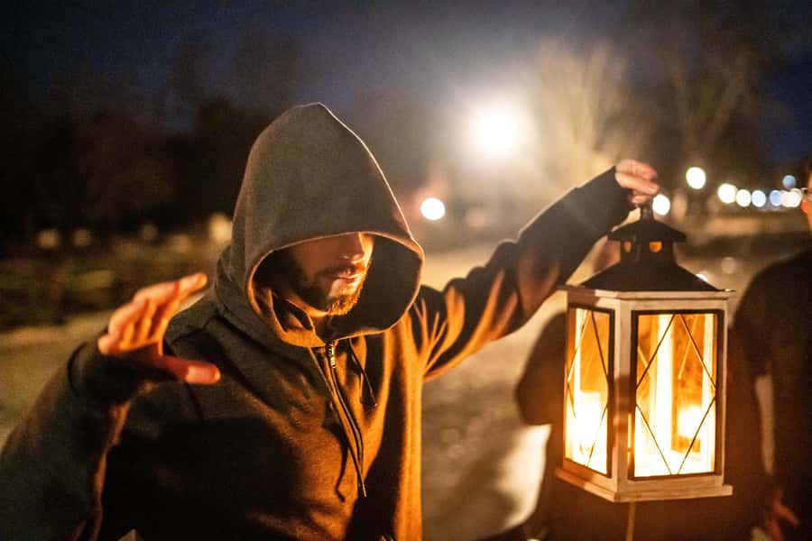 Baltimore: Raven's Revenge Walking Ghost Tour - Fell Family Cemetery: the creepy detail that makes the stop unforgettable