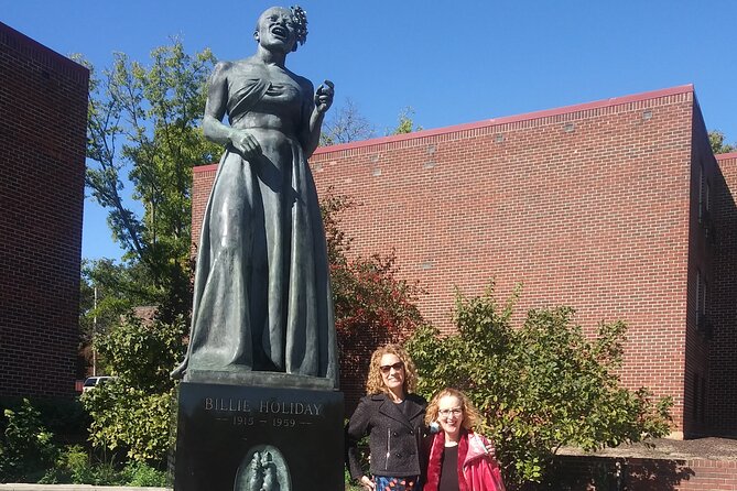 Baltimore's Historical Sightseeing Tour - How the small group changes the tour feel