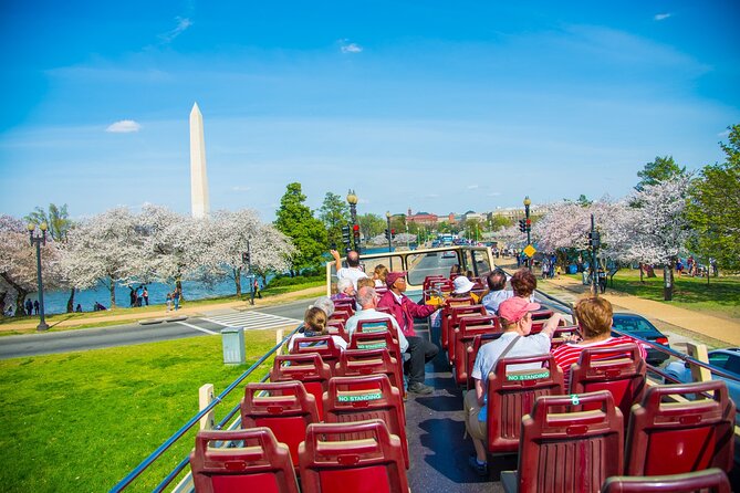Best of DC: Hop-on Hop-off, Night Tour, and Arlington Audio Guide - What the Bus Commentary Adds: Digital Narration That Helps You Follow Along