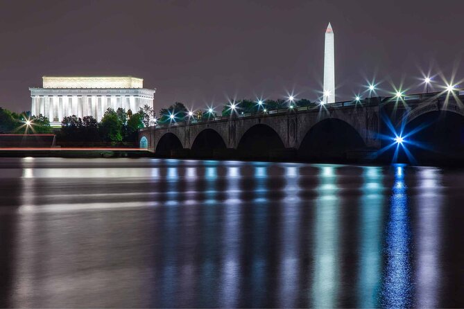 Big Bus DC: Monuments & Memorials Night Tour by Open-top Bus - The audio commentary system: when it shines and when to watch it