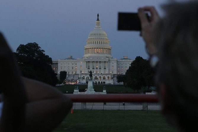 Big Bus DC: Monuments & Memorials Night Tour by Open-top Bus - Weather and comfort: rain happens in DC