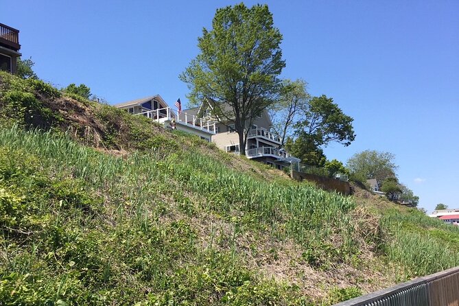 Chesapeake Beach Guided Walking Tour - The Cliffs - Rod ’N’ Reel Start Point, Duck Display, and What to Do First