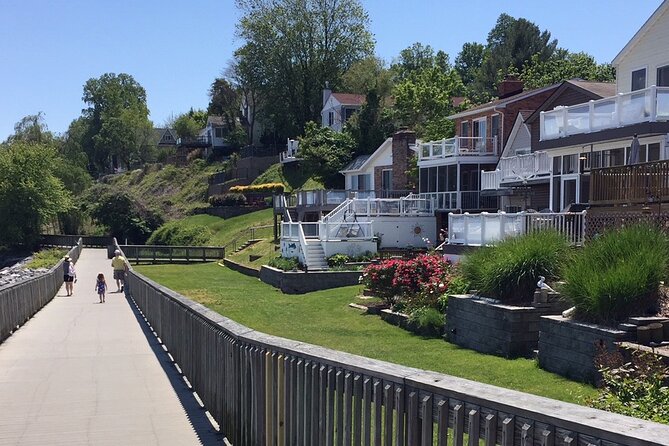 Chesapeake Beach Guided Walking Tour - The Cliffs - The Calm Walk Down to the Cliffs of Calvert