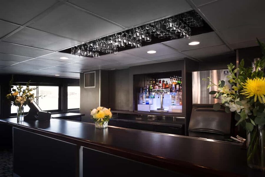 City Cruises Baltimore: Sights & Sips Sightseeing Cruise - 60 minutes that feel short, not rushed
