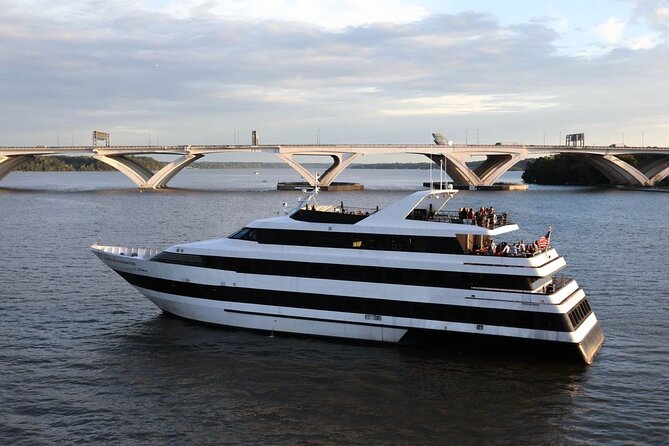 City Cruises DC: Scenic Buffet Lunch Cruise - Who should book this lunch cruise, and who might not love it