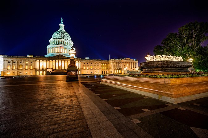 Dark History: Scandals of Capitol Hill Evening Walking Tour - Stop 2: Supreme Court and the Old Brick Capitol connection