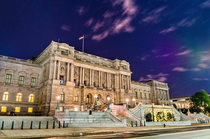 Dark History: Scandals of Capitol Hill Evening Walking Tour - The guide factor: why the stories land