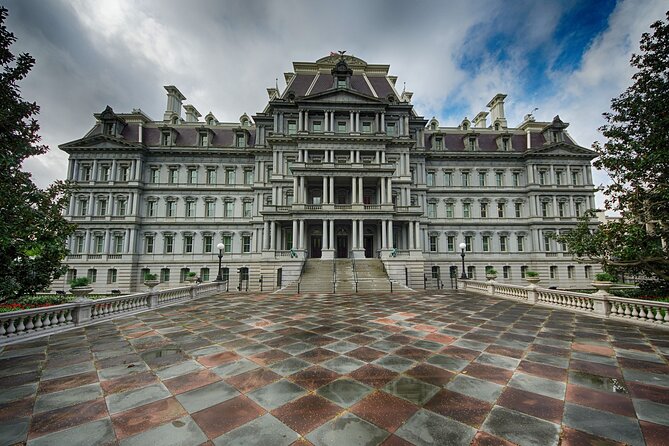 Dark Nights in D.C. - Walking Tour - Stop 3: Lafayette Square, the grounds that kept changing what they were
