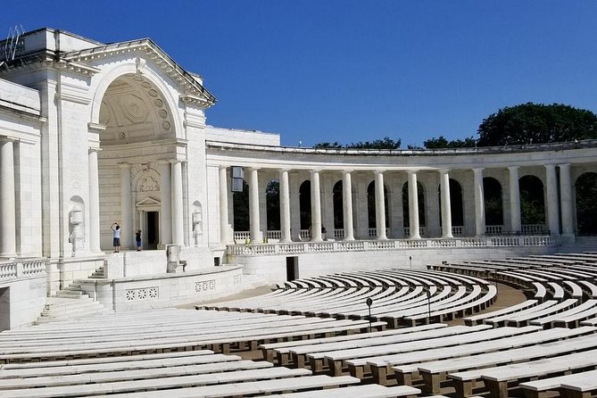 Day or Night National Mall Bus Tour with Arlington Cemetery Walk - Changing of the Guard: what to expect and how to not miss the moment