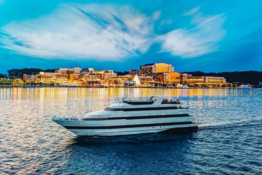 DC: City Cruises Buffet Brunch, Lunch, or Dinner Cruise - Should You Book the City Cruises Buffet Cruise on the Spirit of Washington?