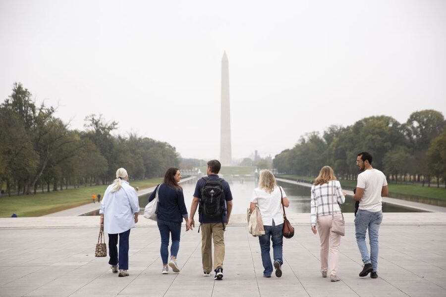 DC: Guided National Mall Tour & Washington Monument Ticket - Lincoln Memorial: The Legends and a Planned Surprise