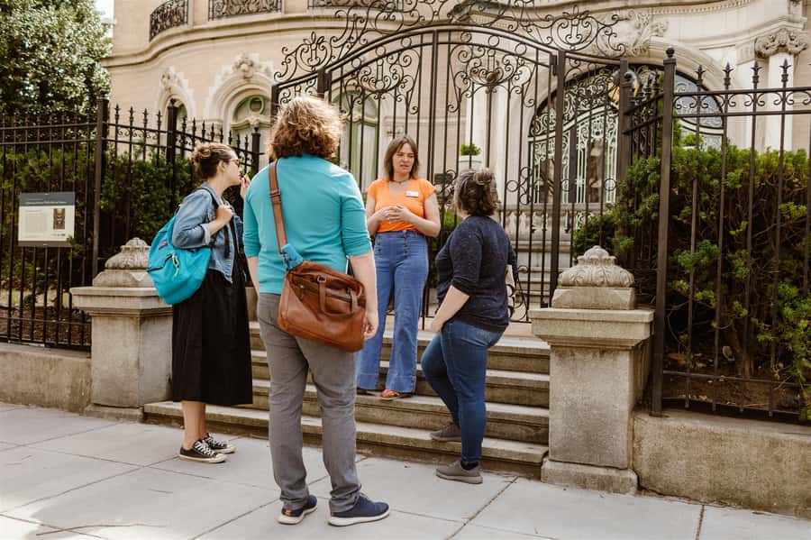 DC: Historic Embassy Row & Dupont Circle (2 Hr Walking Tour) - Guides like Dan and Eli, and what good storytelling does