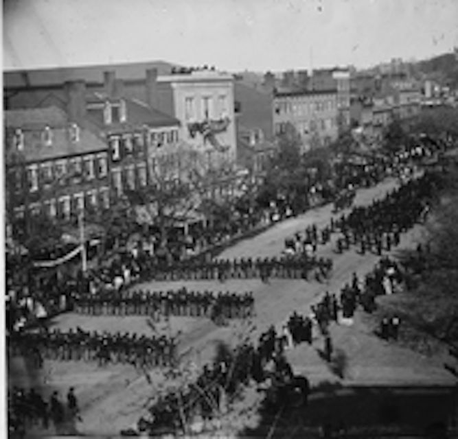 DC: Lincoln Assassination Walking Tour with Ford's Theatre - The Petersen House: where Lincoln passed away