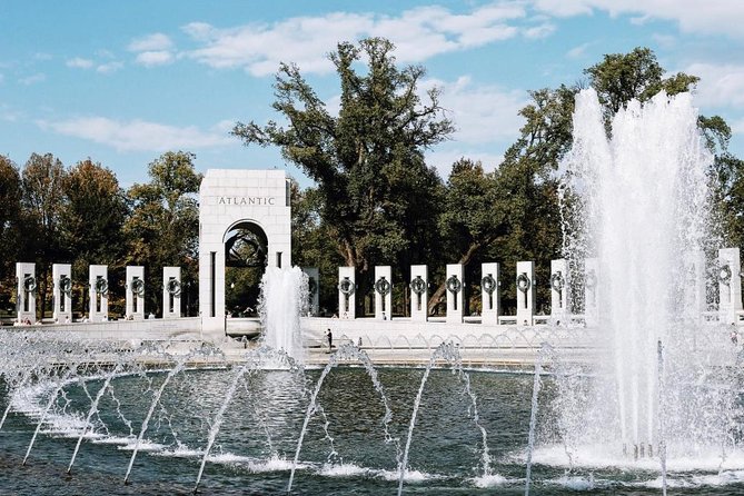 DC Mall w/ Washington Monument Ticket Exclusive Guided Tour - Lincoln Memorial: views across the Reflecting Pool