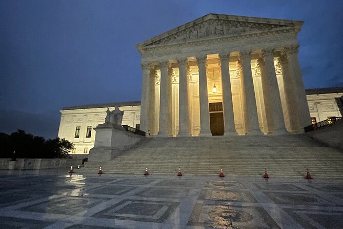 DC Memorials Night Tour: Glass-Roof Convertible Upgrade Option - Coach seats vs glass roof: what you gain with the upgrade
