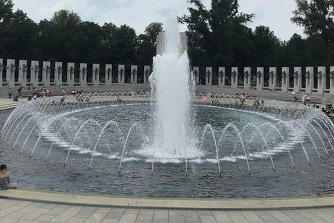 DC Monuments & Memorials Guided Minibus City Tour - Stop 2: White House First Impressions, James Hoban to Jefferson’s Colonnades