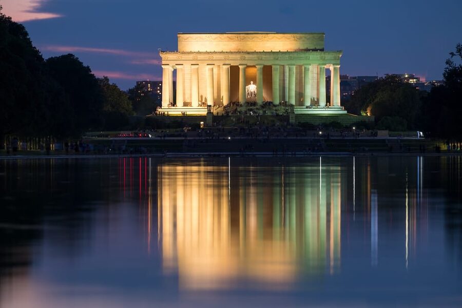 DC: Monuments & Memorials Sunset Tour by Open-top Bus - Jefferson Memorial pass, plus the breeze factor on the open deck