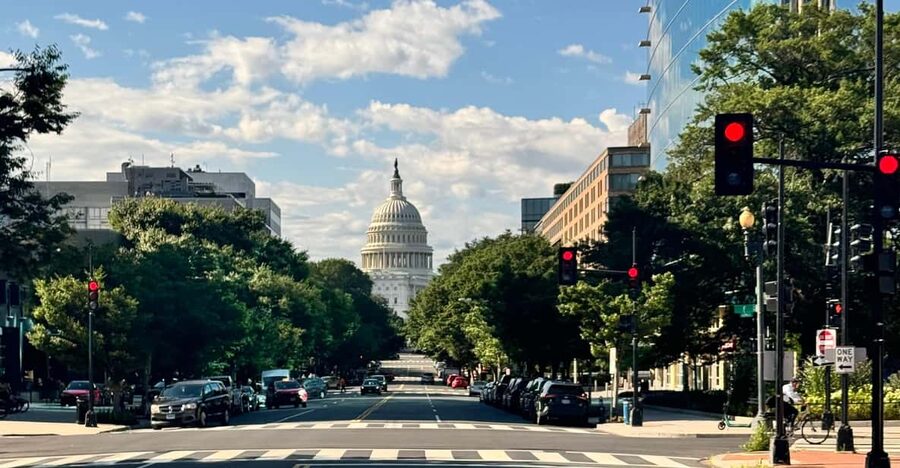 DC:Small Group Sunset Tour . - Getting there in an air-conditioned coach, and how pickup really works