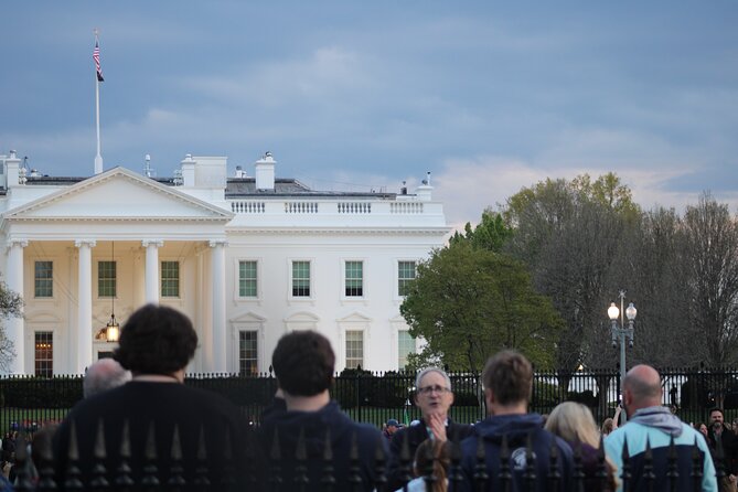 Discounted DC Day Tour Highlights In Full Colors- Free Snacks - Transportation comfort: luxury bus and smooth logistics