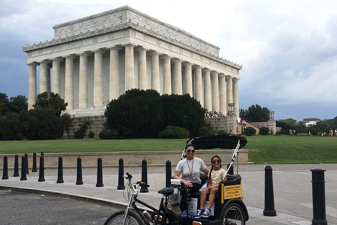 Essential Monuments & Memorials Tour - White House Stop: Quick Views With Built-In Storytelling
