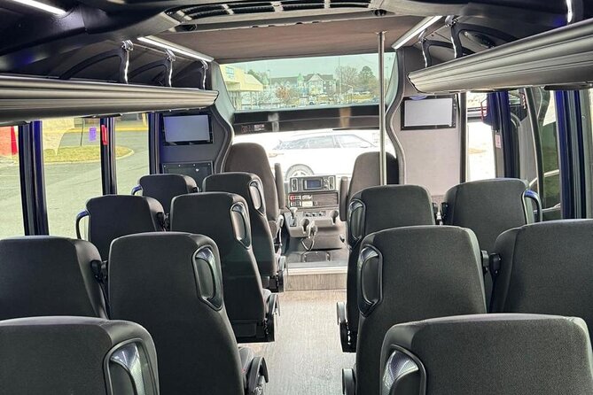 Executive Bus Private Day & Night Custom Tours of Washington DC - White House and FBI: the photos are quick, the impact is not