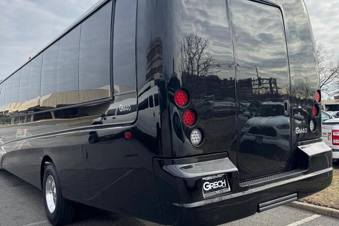 Executive Bus Private Day & Night Custom Tours of Washington DC - Night tour vs day tour: what changes in real life