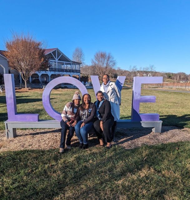 From DC: Premium Virginia Wine Country Tour with Tastings - From DC to Virginia wine country in a 6-hour rhythm
