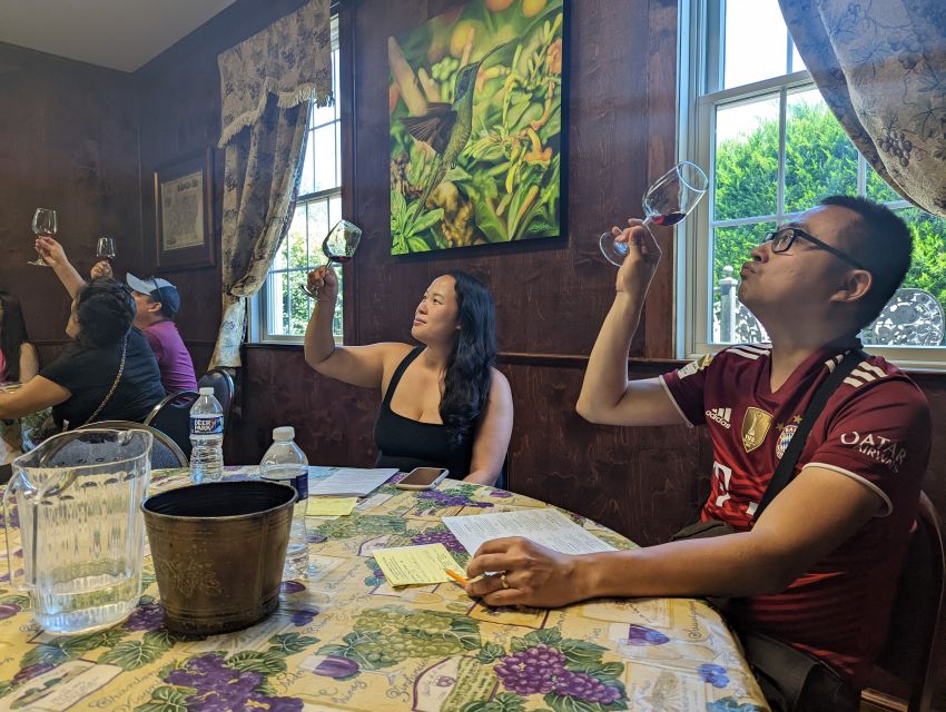 From DC: Premium Virginia Wine Country Tour with Tastings - Meeting point and how the day flows