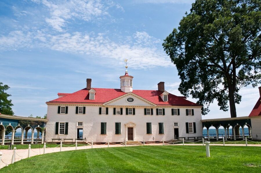 From Washington DC: Old Town Alexandria & Mount Vernon Tour - Christ Church and the Masonic Temple: what to look for on the Old Town walk
