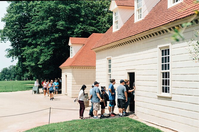 George Washington's Mount Vernon & Old Alexandria Half-Day Guided Tour from DC - Coach comfort, driver style, and how to make it work