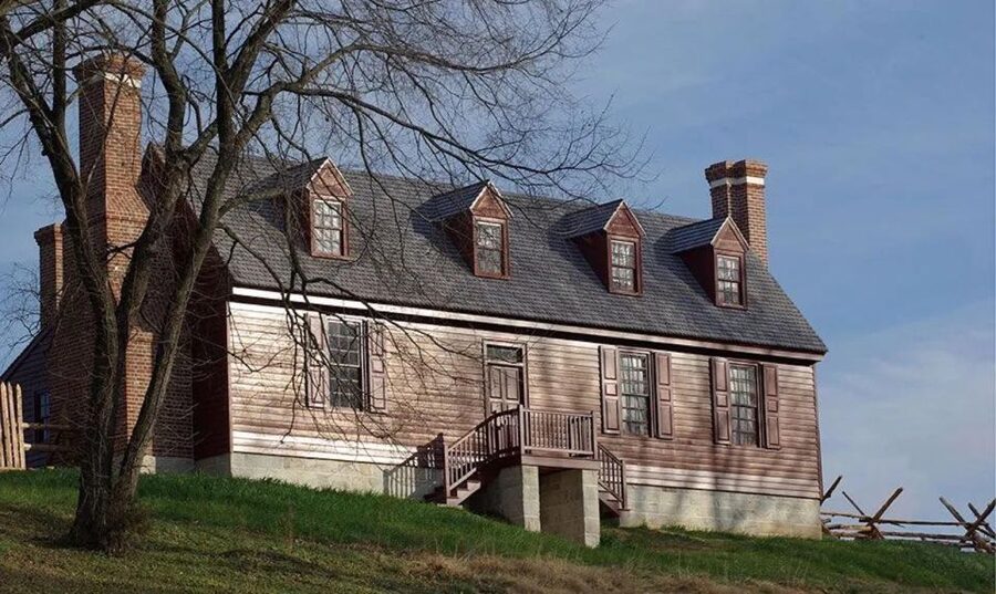 George Washington's Mount Vernon Tour & Old Town Alexandria - Tombs of George and Martha: The Most Direct Payoff Stop