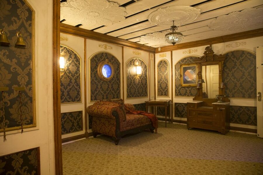 Georgetown, Washington DC: Escape Room Adventure - Group Size, Shared Play, and Family-Friendly Rules