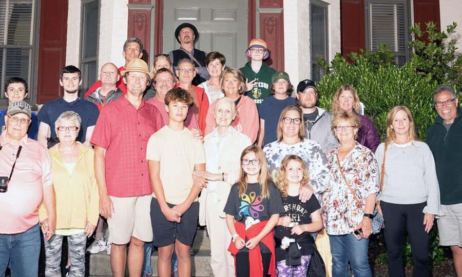 Gettysburg: "History and Haunts" Family Friendly Ghost Tour - What this tour feels like, history with a spooky flashlight
