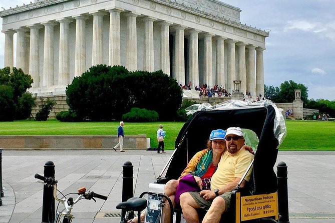 Grand Monuments & Memorials Tour - White House stop: two ways to see it in 10 minutes