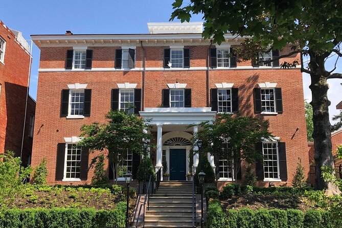 Historic Georgetown: History, Gossip, & Architecture Walking Tour - Hedin House Apartments: Kennedy connections without the tourist gloss