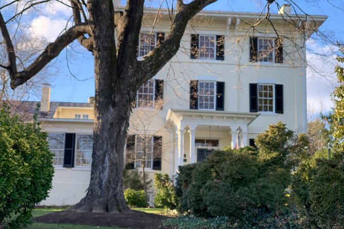 Historic Leesburg Guided Walking Tour - Start at 25 W Market St: the route that keeps you oriented
