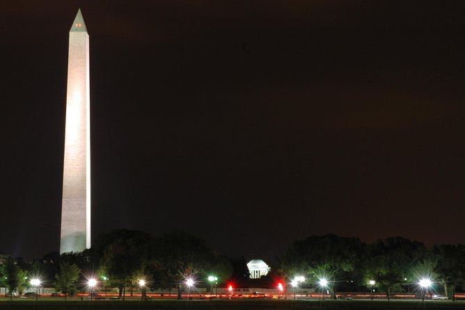 Holiday Lights Tour of Washington DC and Old Town Alexandria - National Christmas Tree and the Pathway of Peace Near the White House