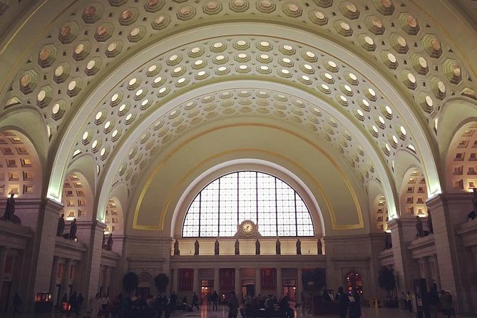 Iconic Capitol Hill Architectural Walking Tour - Columbus Memorial Fountain and the Supreme Court, fast stops with big meaning