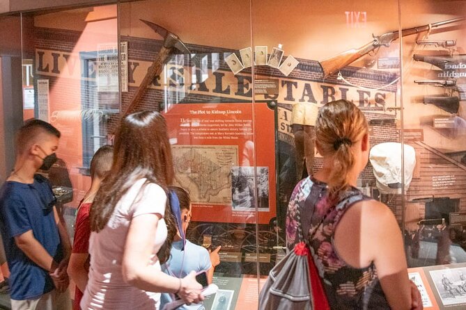 Lincoln Assassination with Ford's Theatre & Petersen House Entry - A Lincoln story you can actually see in front of you